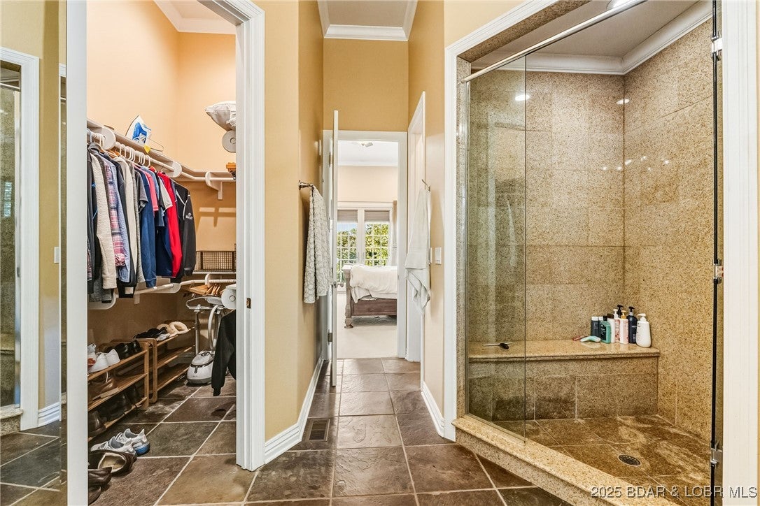 Villages, Missouri, 65079, United States, 5 Bedrooms Bedrooms, ,4 BathroomsBathrooms,Residential,Active,1985880