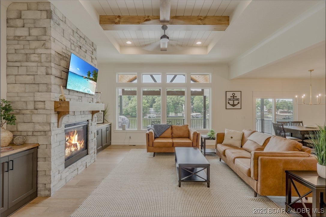 Sunrise Beach, Missouri, 65079, United States, 4 Bedrooms Bedrooms, ,4 BathroomsBathrooms,Residential,Active,1929412