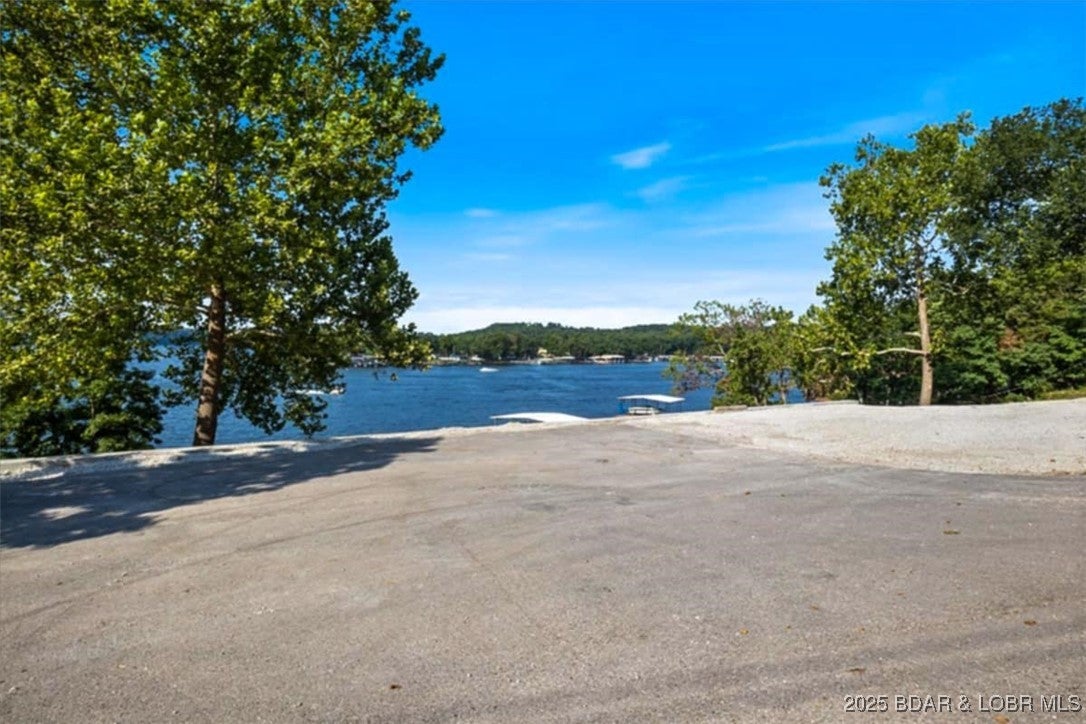 Sunrise Beach, Missouri, 65079, United States, 3 Bedrooms Bedrooms, ,2 BathroomsBathrooms,Residential,Active,1903229