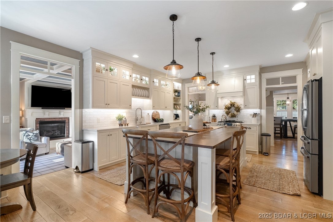 Lake Ozark, Missouri, 65049, United States, 4 Bedrooms Bedrooms, ,5 BathroomsBathrooms,Residential,Active,1960161