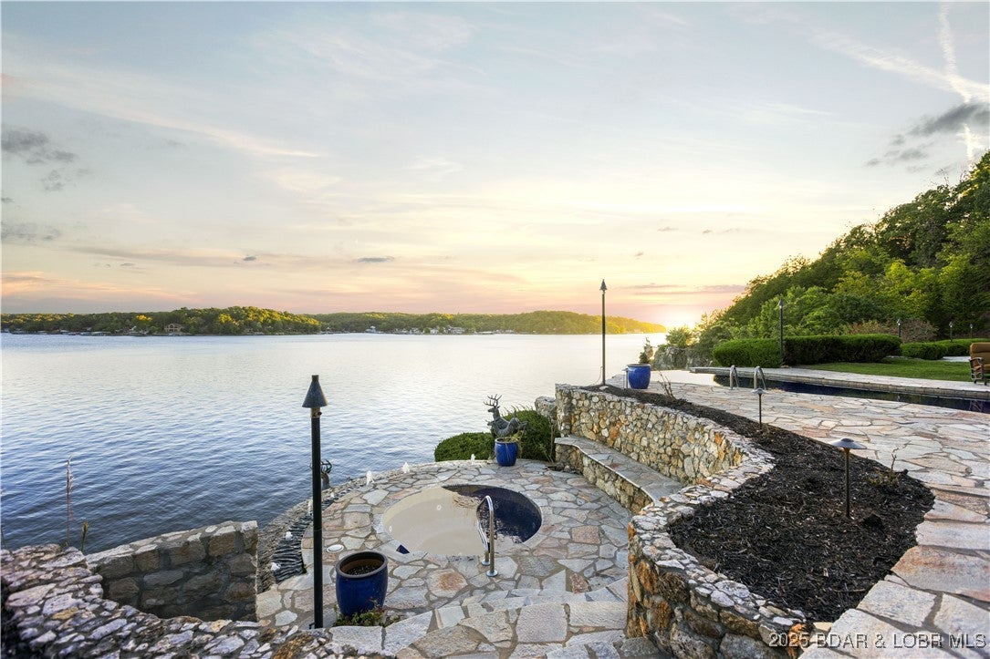 Sunrise Beach, Missouri, 65079, United States, 18 Bedrooms Bedrooms, ,19 BathroomsBathrooms,Residential,Active,1734934