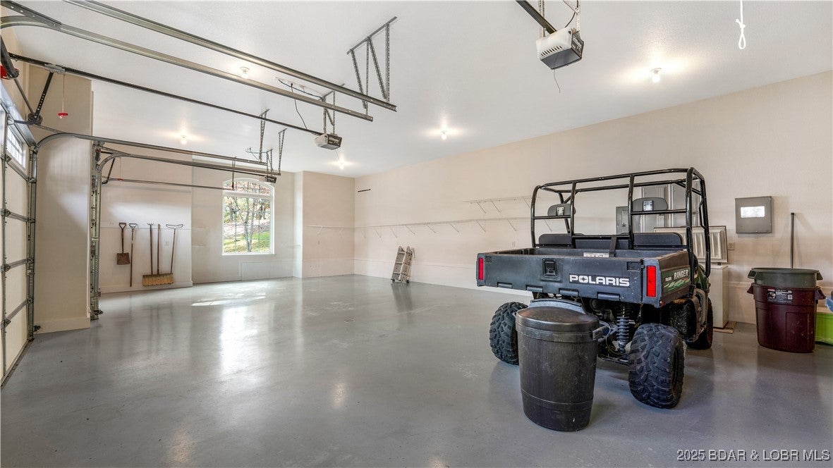 Camdenton, Missouri, 65020, United States, 5 Bedrooms Bedrooms, ,5 BathroomsBathrooms,Residential,Active,1989766