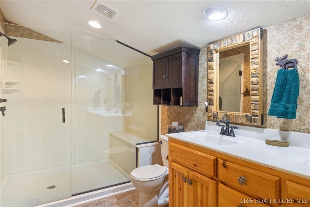 Sunrise Beach, Missouri, 65079, United States, 7 Bedrooms Bedrooms, ,6 BathroomsBathrooms,Residential,Active,1973357