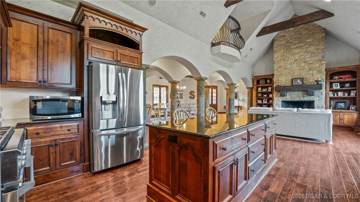 Osage Beach, Missouri, 65065, United States, 8 Bedrooms Bedrooms, ,8 BathroomsBathrooms,Residential,Active,2012239