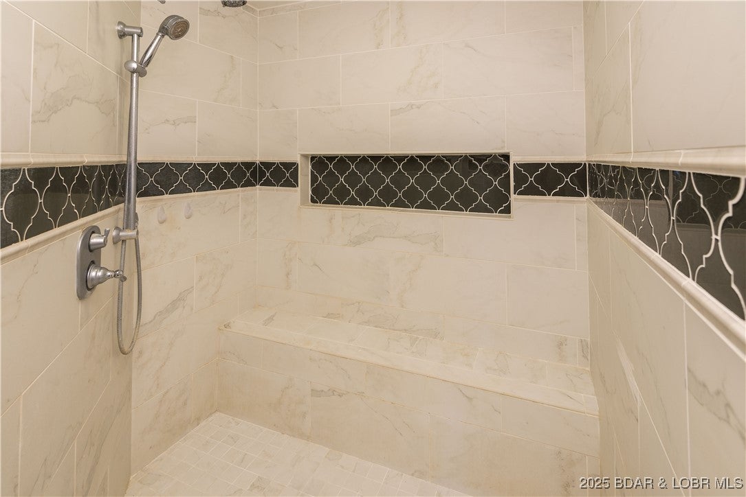 Jefferson City, Missouri, 65109, United States, 4 Bedrooms Bedrooms, ,4 BathroomsBathrooms,Residential,Active,1990045