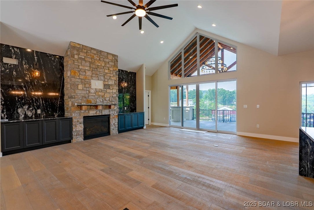 Sunrise Beach, Missouri, 65079, United States, 6 Bedrooms Bedrooms, ,7 BathroomsBathrooms,Residential,Active,1968091