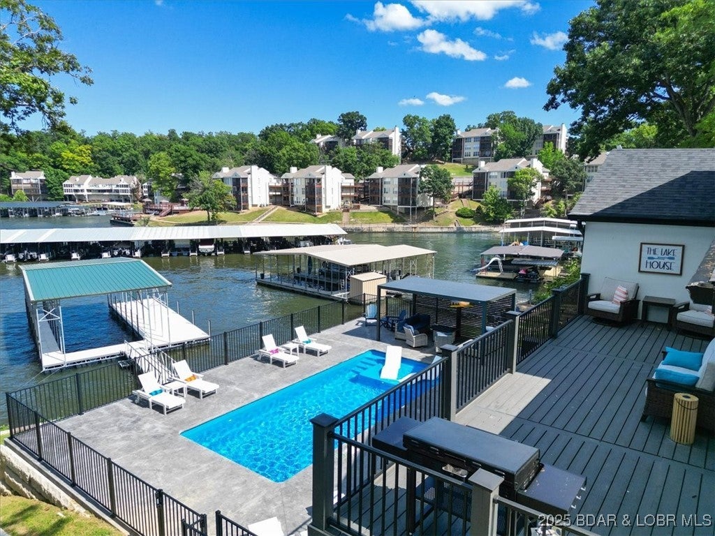 Osage Beach, Missouri, 65065, United States, 5 Bedrooms Bedrooms, ,4 BathroomsBathrooms,Residential,Active,2001071