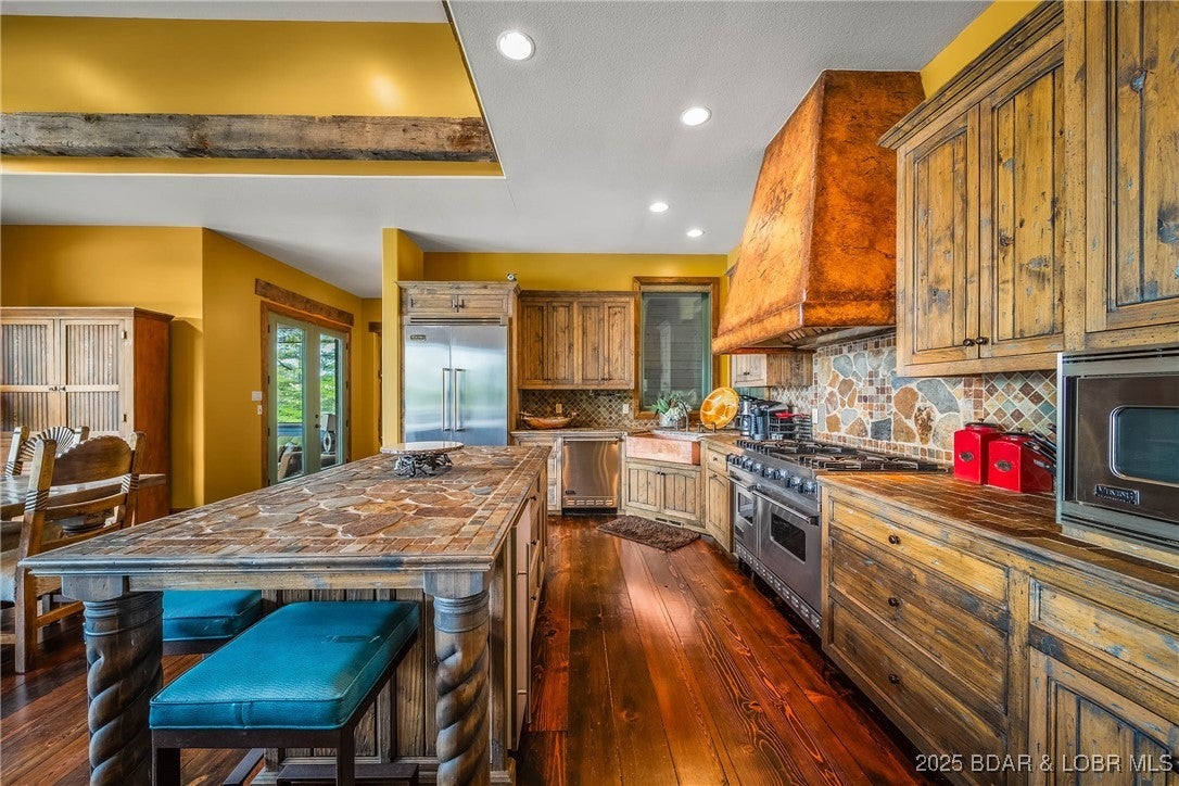 Villages, Missouri, 65079, United States, 5 Bedrooms Bedrooms, ,7 BathroomsBathrooms,Residential,Active,1964268