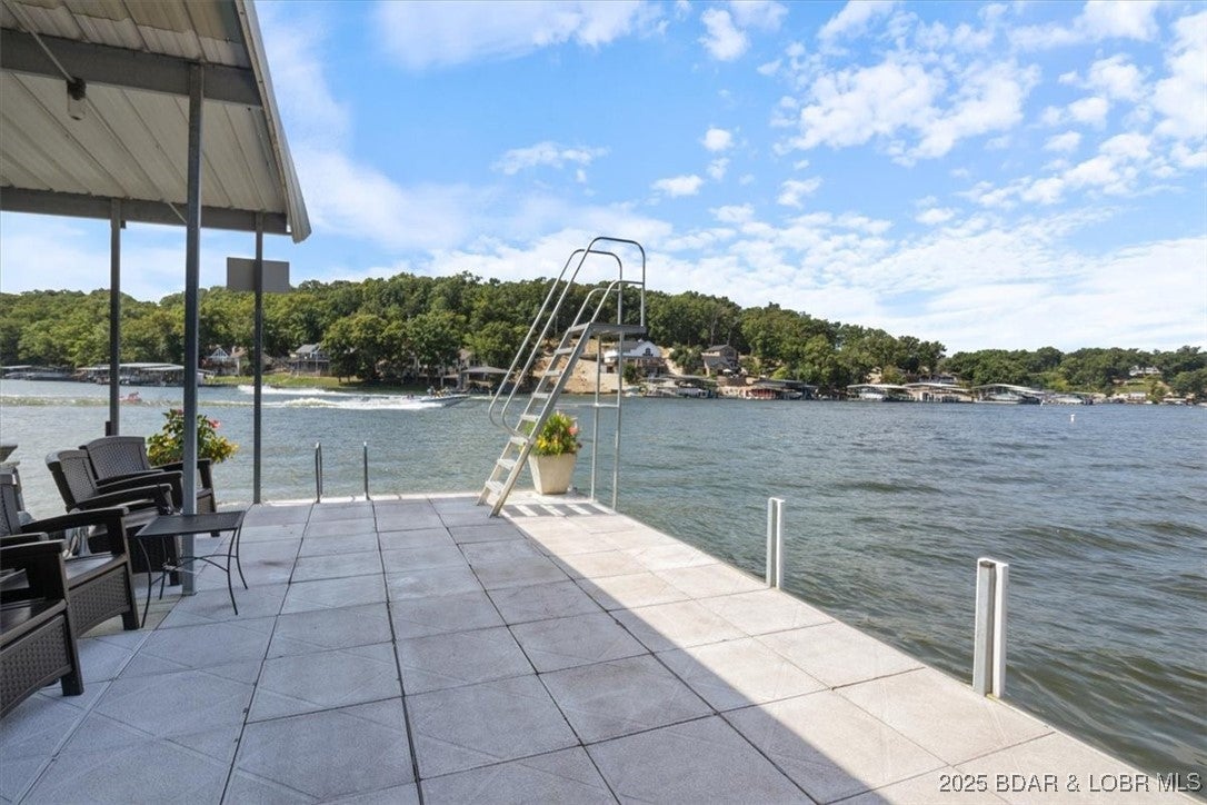 Sunrise Beach, Missouri, 65079, United States, 7 Bedrooms Bedrooms, ,6 BathroomsBathrooms,Residential,Active,1973357