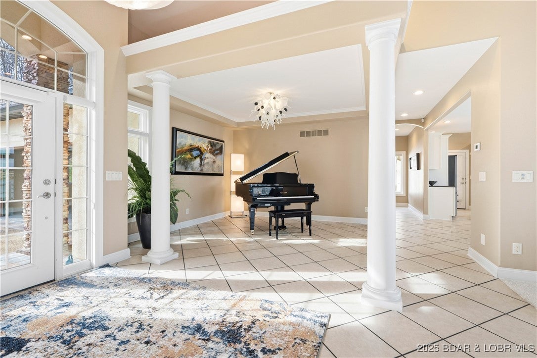 Porto Cima, Missouri, 65079, United States, 5 Bedrooms Bedrooms, ,4 BathroomsBathrooms,Residential,Active,1973370