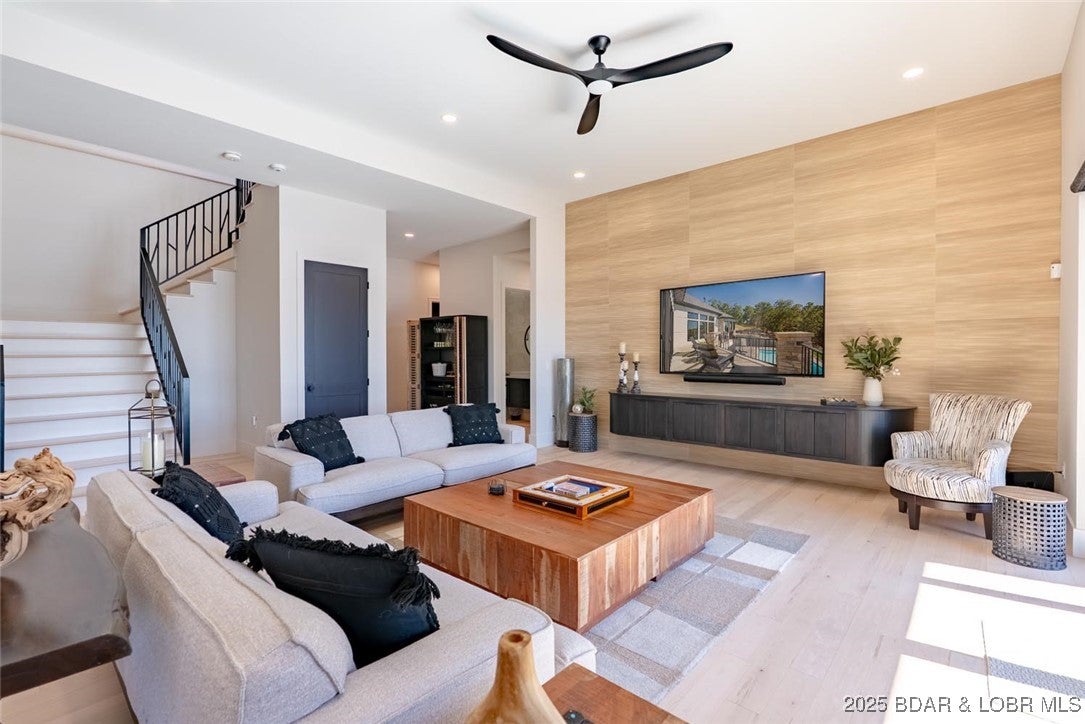 Sunrise Beach, Missouri, 65079, United States, 5 Bedrooms Bedrooms, ,7 BathroomsBathrooms,Residential,Active,1961963