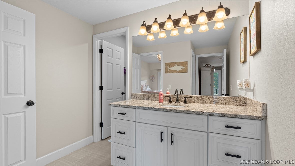 Lake Ozark, Missouri, 65049, United States, 5 Bedrooms Bedrooms, ,5 BathroomsBathrooms,Residential,Active,1968089