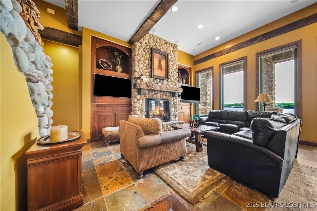 Villages, Missouri, 65079, United States, 5 Bedrooms Bedrooms, ,7 BathroomsBathrooms,Residential,Active,1964268