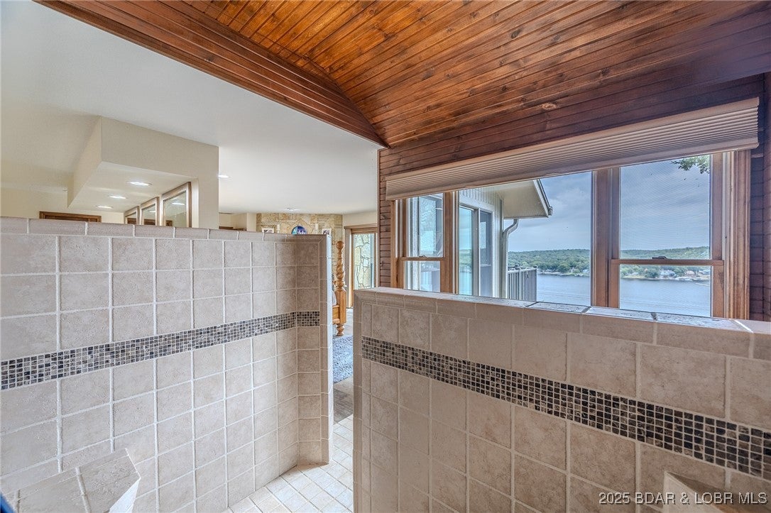 Sunrise Beach, Missouri, 65079, United States, 3 Bedrooms Bedrooms, ,3 BathroomsBathrooms,Residential,Active,1934766