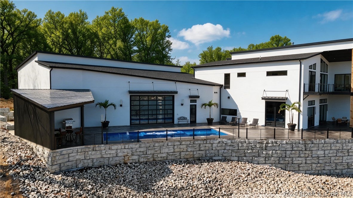 Sunrise Beach, Missouri, 65079, United States, 5 Bedrooms Bedrooms, ,4 BathroomsBathrooms,Residential,Active,2025216