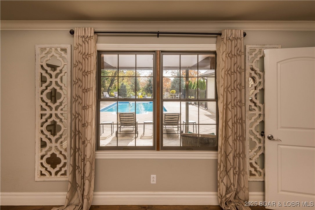 Jefferson City, Missouri, 65109, United States, 4 Bedrooms Bedrooms, ,4 BathroomsBathrooms,Residential,Active,1990045