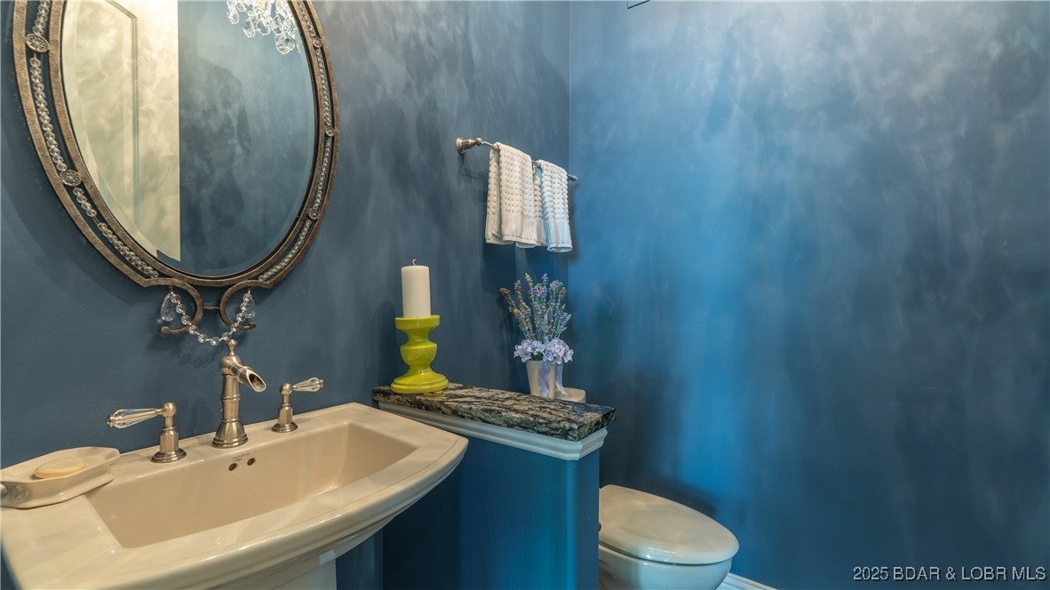 Camdenton, Missouri, 65020, United States, ,5 BathroomsBathrooms,Residential,Active,1797942