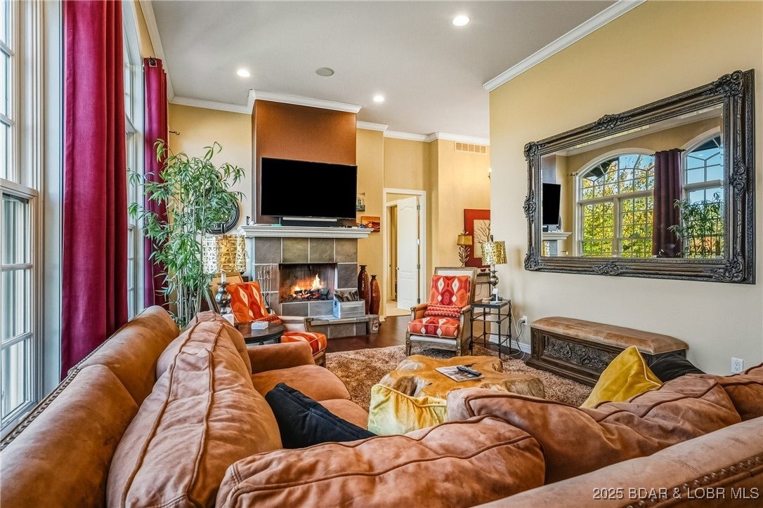 Villages, Missouri, 65079, United States, 5 Bedrooms Bedrooms, ,4 BathroomsBathrooms,Residential,Active,1985880