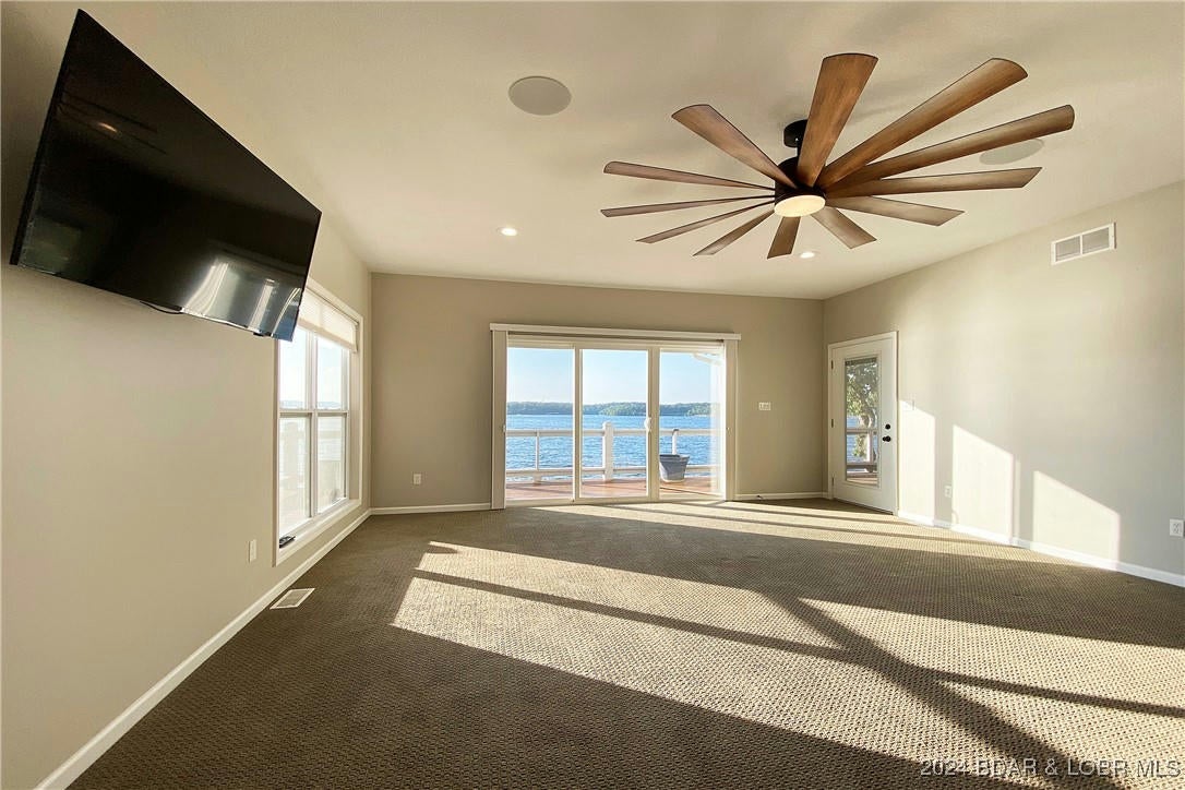 Sunrise Beach, Missouri, 65079, United States, ,5 BathroomsBathrooms,Residential,Active,1703026