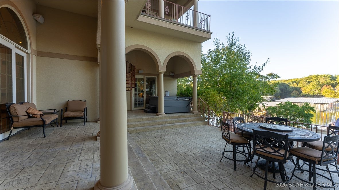 Sunrise Beach, Missouri, 65079, United States, 6 Bedrooms Bedrooms, ,7 BathroomsBathrooms,Residential,Pending,2009370