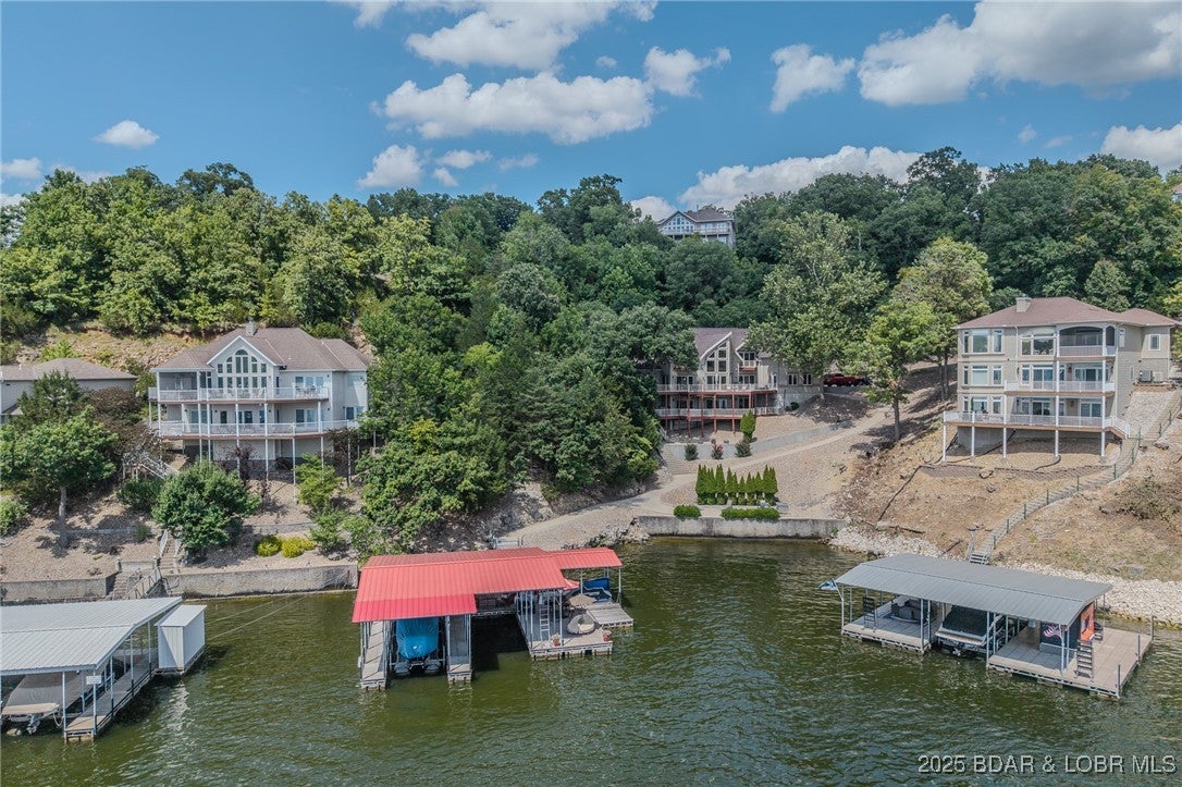 Linn Creek, Missouri, 65052, United States, 7 Bedrooms Bedrooms, ,6 BathroomsBathrooms,Residential,Active,1902924