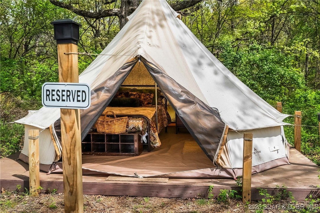 Eldon, Missouri, 65026, United States, 5 Bedrooms Bedrooms, ,3 BathroomsBathrooms,Residential,Active,1790925