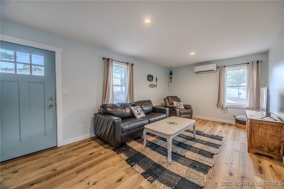 Gravois Mills, Missouri, 65037, United States, 3 Bedrooms Bedrooms, ,3 BathroomsBathrooms,Residential,Active,1945462