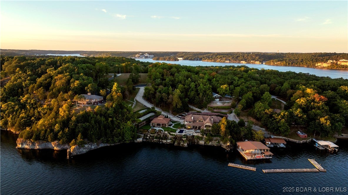 Sunrise Beach, Missouri, 65079, United States, 18 Bedrooms Bedrooms, ,19 BathroomsBathrooms,Residential,Active,1734934