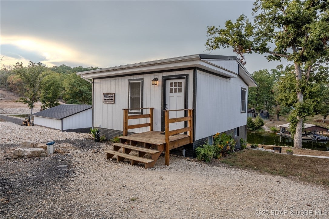 Gravois Mills, Missouri, 65037, United States, 3 Bedrooms Bedrooms, ,3 BathroomsBathrooms,Residential,Active,1945462