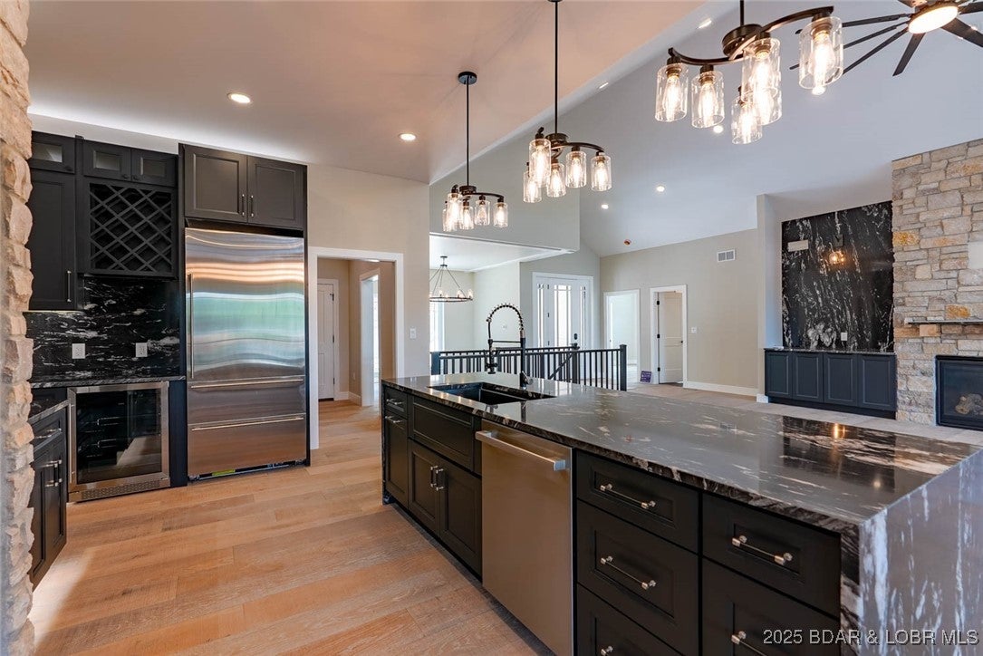 Sunrise Beach, Missouri, 65079, United States, 6 Bedrooms Bedrooms, ,7 BathroomsBathrooms,Residential,Active,1968091