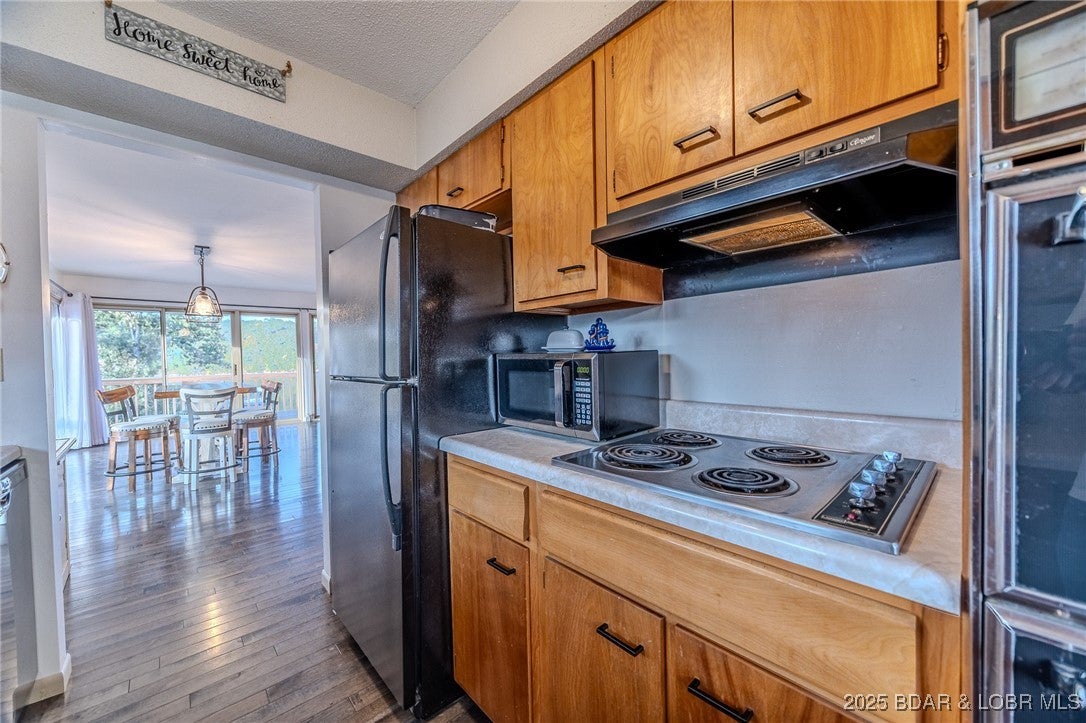 Gravois Mills, Missouri, 65037, United States, 3 Bedrooms Bedrooms, ,3 BathroomsBathrooms,Residential,Active,1945462