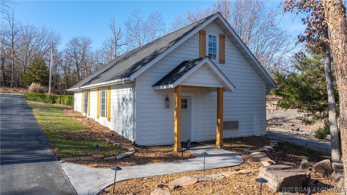 Roach, Missouri, 65787, United States, 8 Bedrooms Bedrooms, ,5 BathroomsBathrooms,Residential,Active,2007100