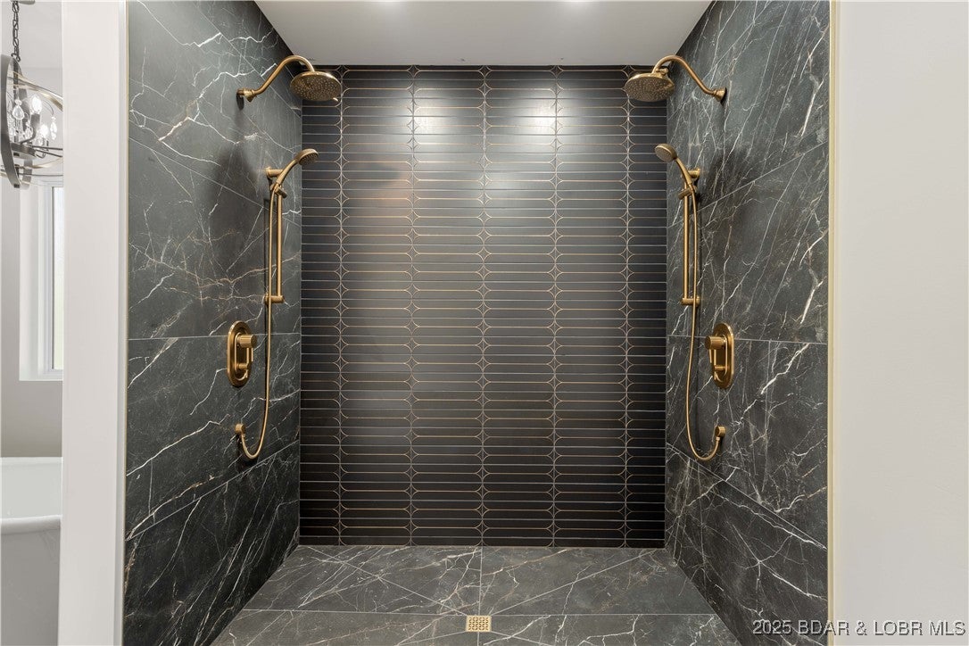 Sunrise Beach, Missouri, 65065, United States, 6 Bedrooms Bedrooms, ,6 BathroomsBathrooms,Residential,Active,1929710