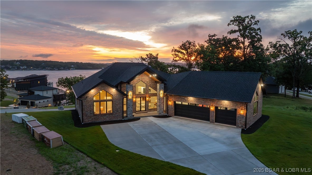 Osage Beach, Missouri, 65065, United States, 4 Bedrooms Bedrooms, ,5 BathroomsBathrooms,Residential,Active,1877825