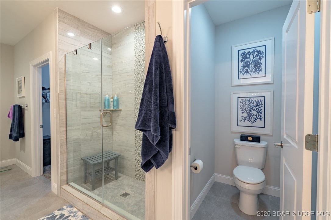 Sunrise Beach, Missouri, 65079, United States, 4 Bedrooms Bedrooms, ,5 BathroomsBathrooms,Residential,Active,2008284