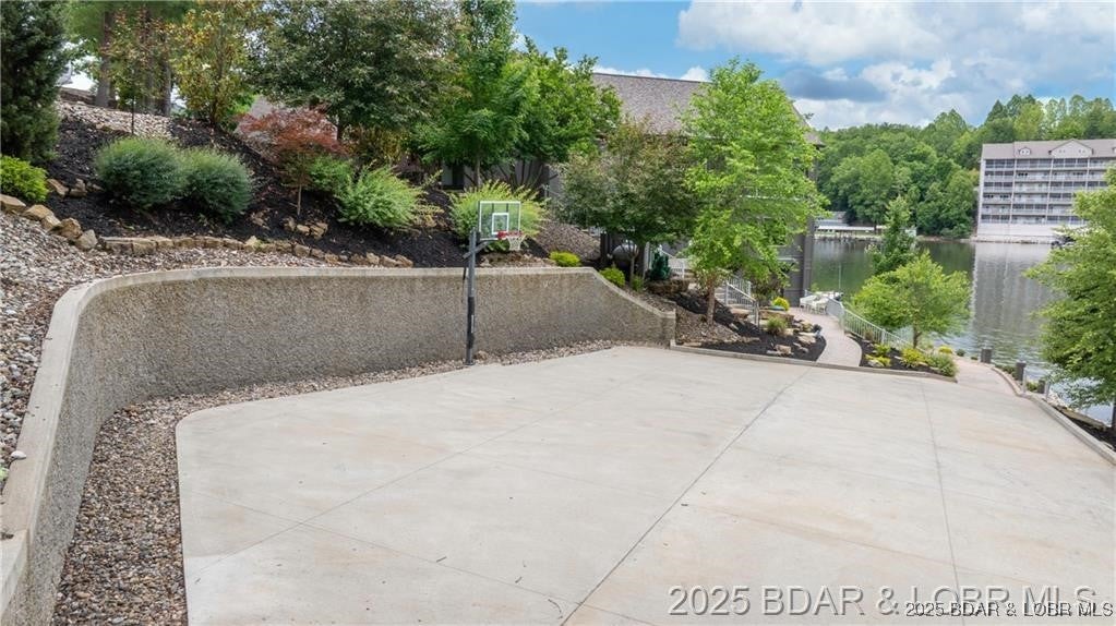 Camdenton, Missouri, 65020, United States, 7 Bedrooms Bedrooms, ,6 BathroomsBathrooms,Residential,Active,1876843