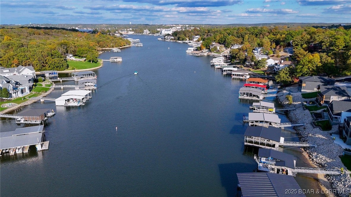 Osage Beach, Missouri, 65065, United States, 4 Bedrooms Bedrooms, ,5 BathroomsBathrooms,Residential,Active,1985585