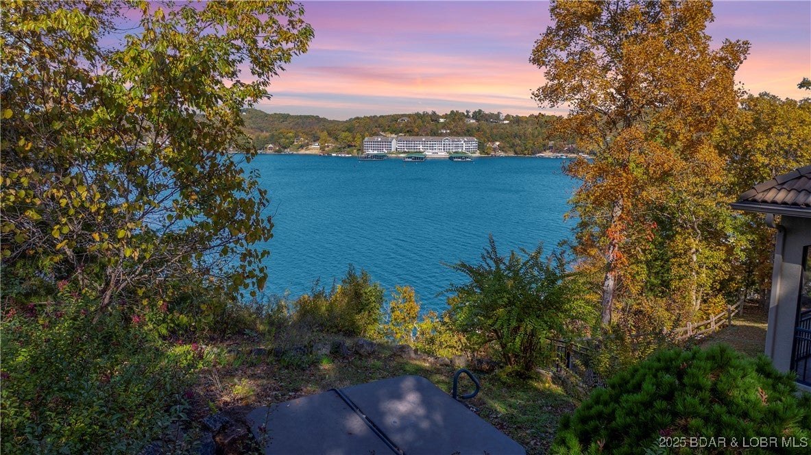 Camdenton, Missouri, 65020, United States, 5 Bedrooms Bedrooms, ,5 BathroomsBathrooms,Residential,Active,1989766