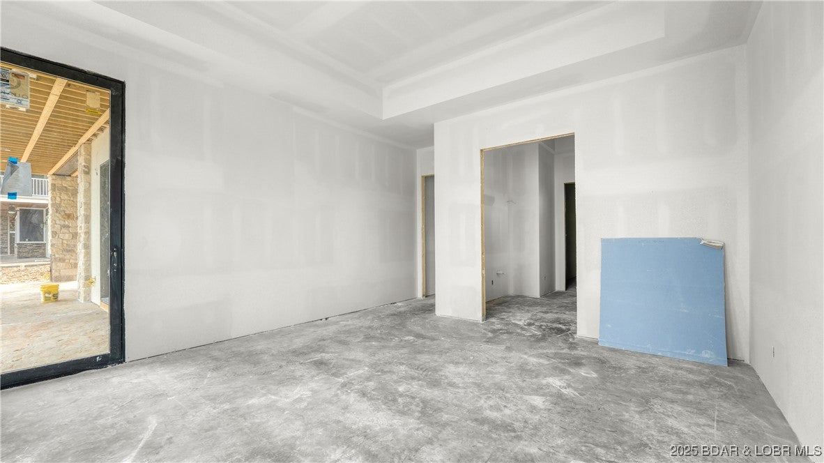 Osage Beach, Missouri, 65065, United States, 6 Bedrooms Bedrooms, ,9 BathroomsBathrooms,Residential,Active,1964478