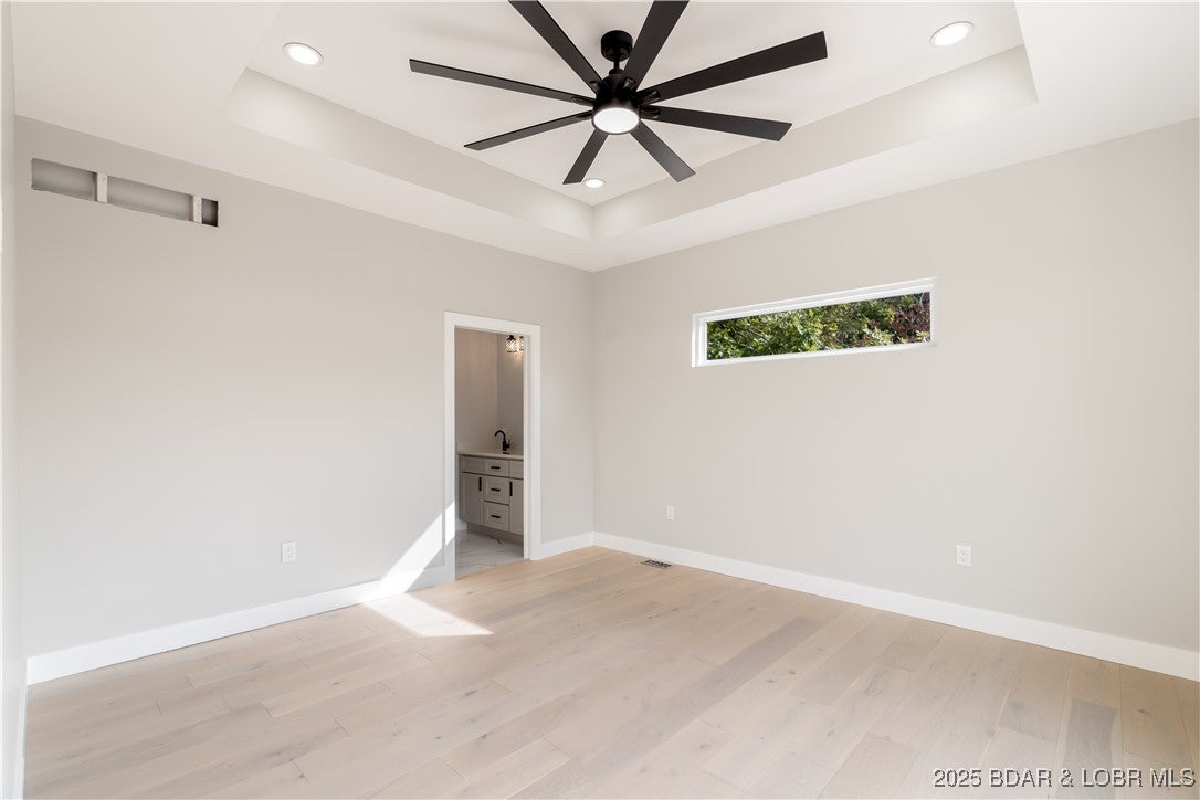 Sunrise Beach, Missouri, 65065, United States, 6 Bedrooms Bedrooms, ,6 BathroomsBathrooms,Residential,Active,1929710