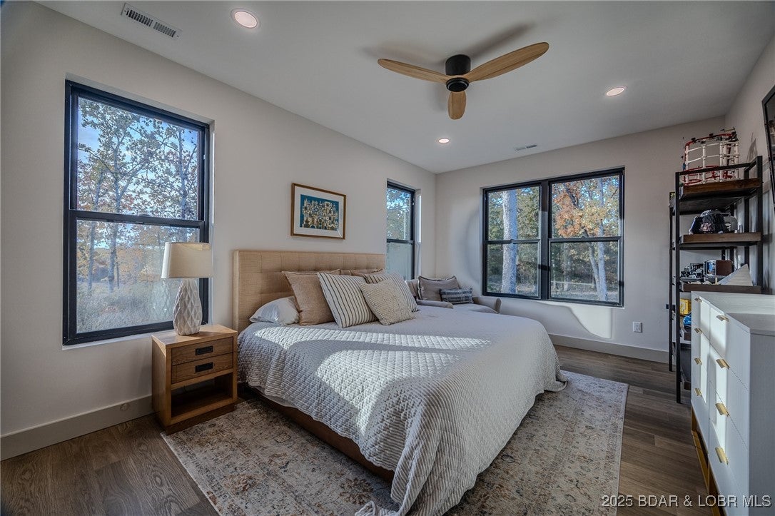 Linn Creek, Missouri, 65052, United States, 6 Bedrooms Bedrooms, ,5 BathroomsBathrooms,Residential,Active,1989796