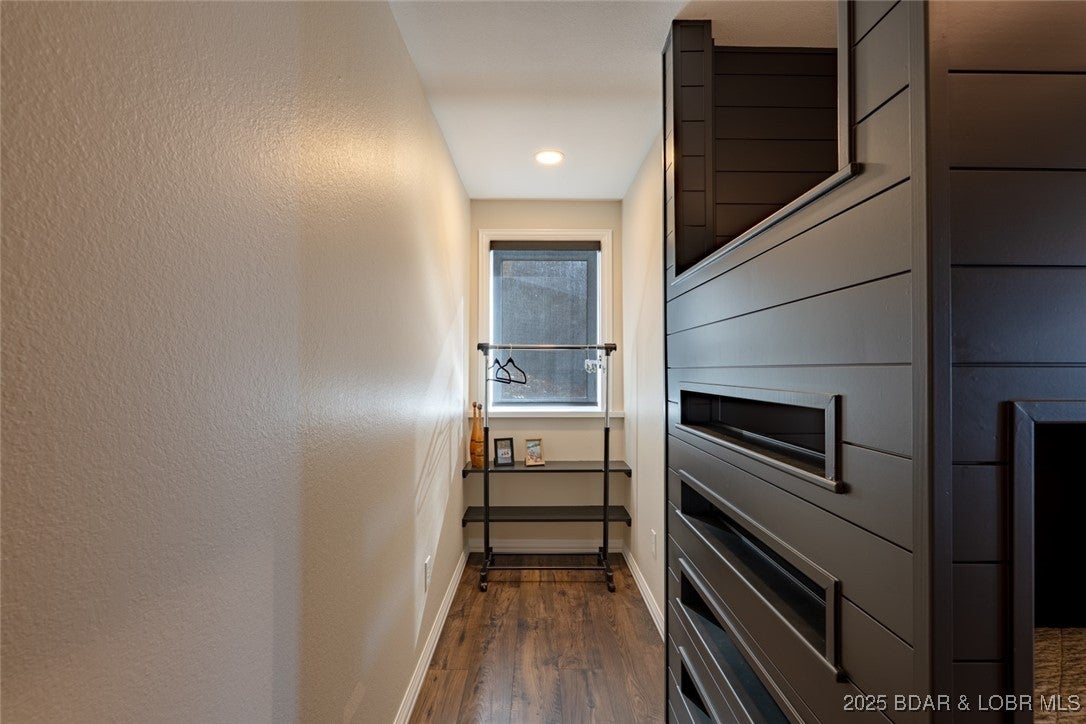 Four Seasons, Missouri, 65049, United States, 5 Bedrooms Bedrooms, ,4 BathroomsBathrooms,Residential,Active,2008696