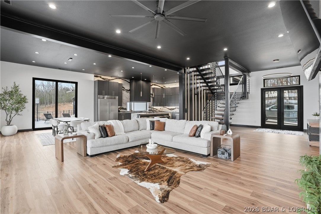 Sunrise Beach, Missouri, 65079, United States, 5 Bedrooms Bedrooms, ,4 BathroomsBathrooms,Residential,Active,2025216