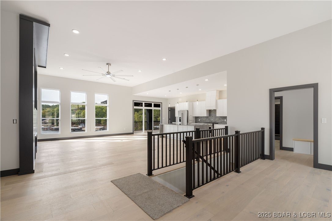 Sunrise Beach, Missouri, 65065, United States, 6 Bedrooms Bedrooms, ,6 BathroomsBathrooms,Residential,Active,1929710