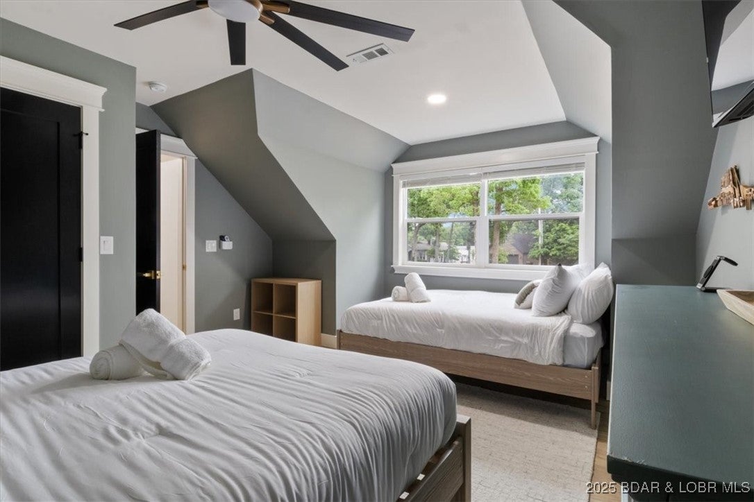 Osage Beach, Missouri, 65065, United States, 5 Bedrooms Bedrooms, ,4 BathroomsBathrooms,Residential,Active,2001071