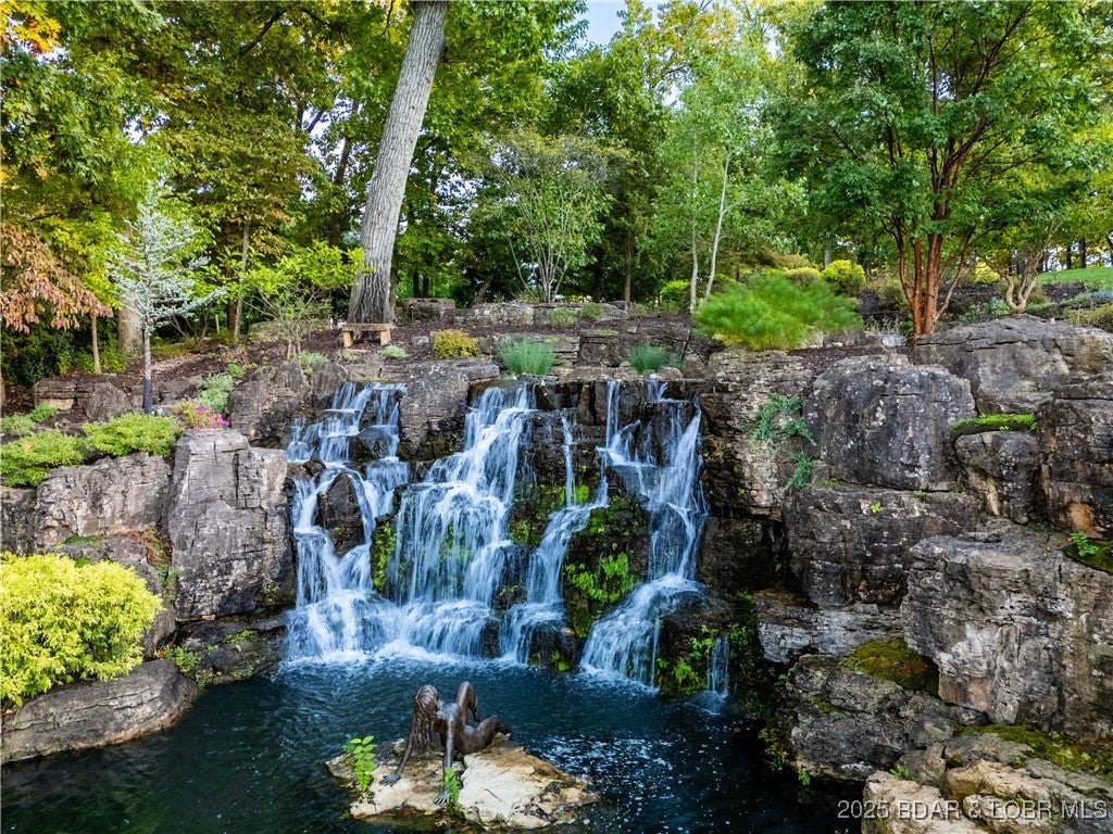 Porto Cima, Missouri, 65079, United States, 5 Bedrooms Bedrooms, ,4 BathroomsBathrooms,Residential,Active,1973370