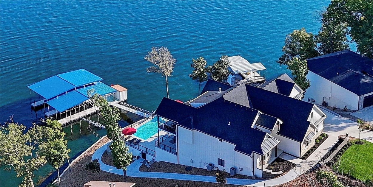 Porto Cima, Missouri, 65079, United States, 6 Bedrooms Bedrooms, ,5 BathroomsBathrooms,Residential,Active,1960144