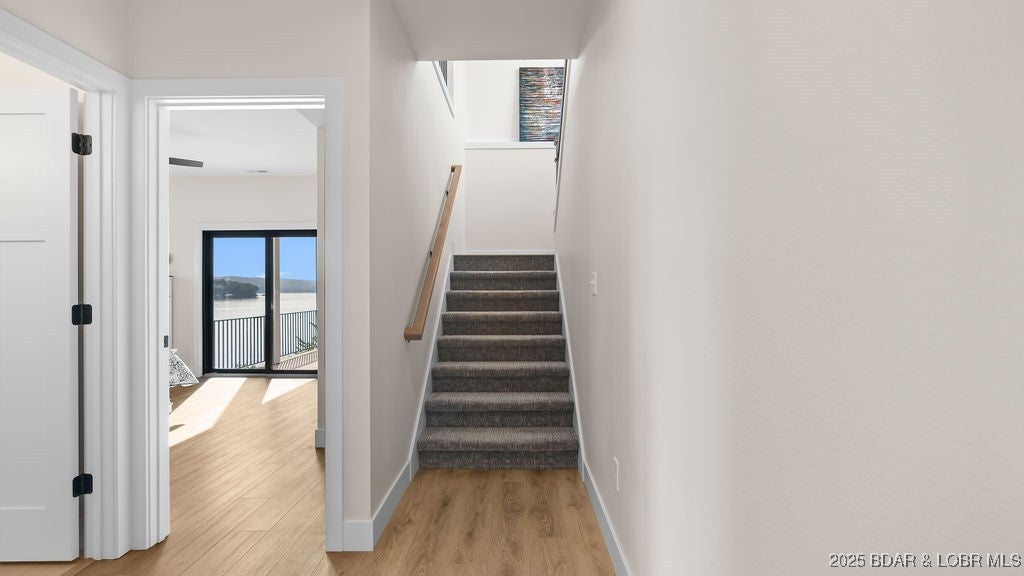 Camdenton, Missouri, 65020, United States, 4 Bedrooms Bedrooms, ,4 BathroomsBathrooms,Residential,Active,1945094