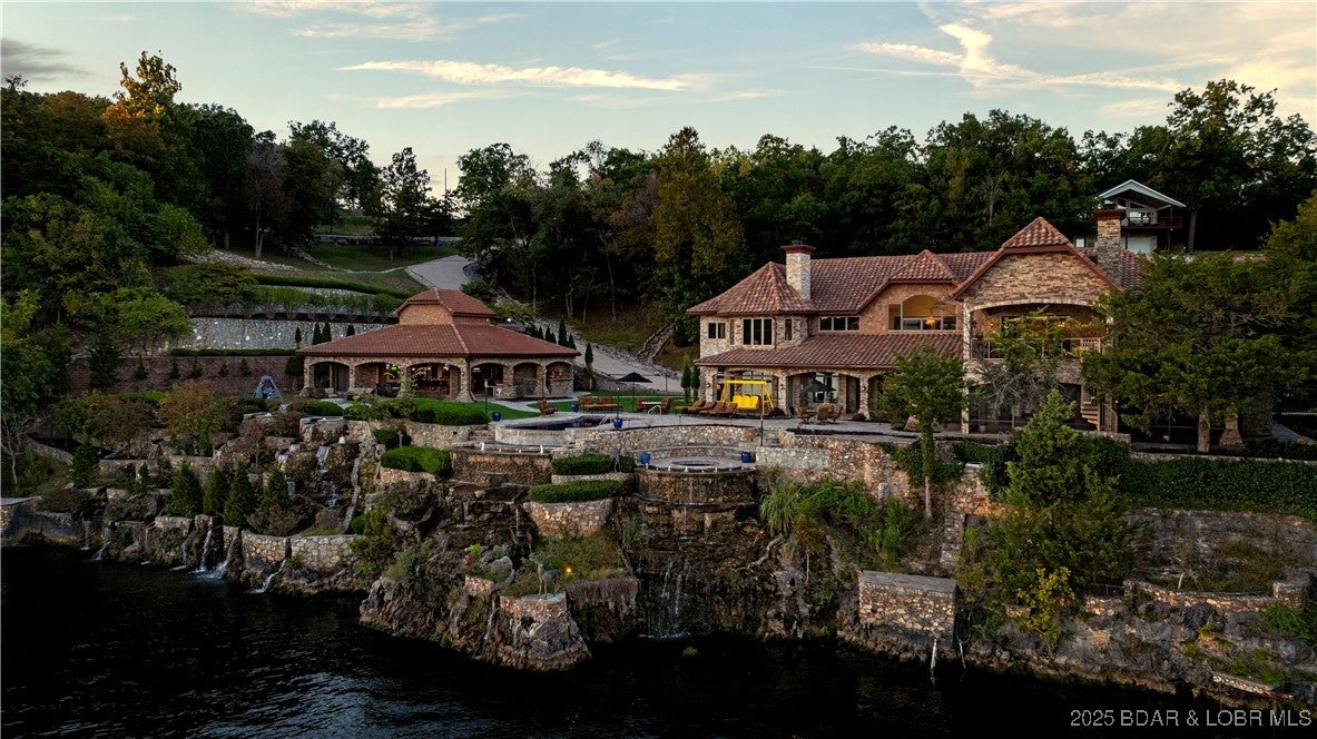 Sunrise Beach, Missouri, 65079, United States, 18 Bedrooms Bedrooms, ,19 BathroomsBathrooms,Residential,Active,1734934
