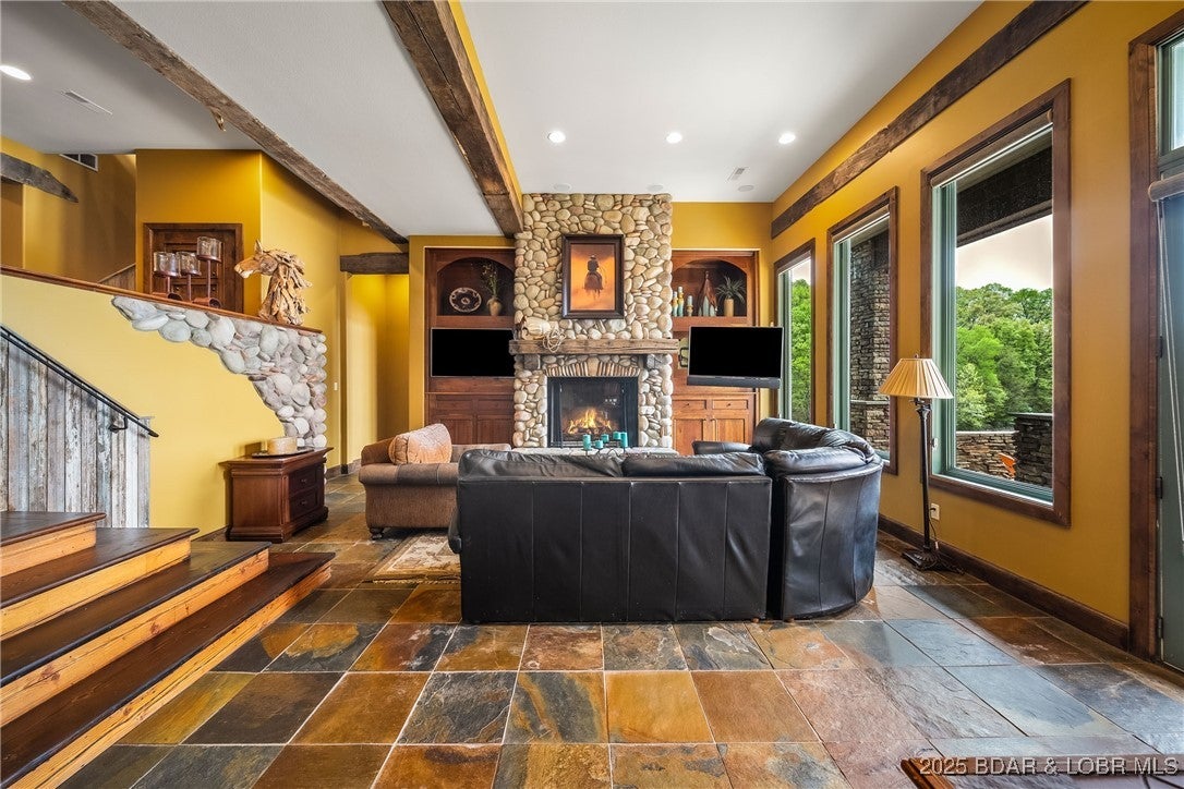 Villages, Missouri, 65079, United States, 5 Bedrooms Bedrooms, ,7 BathroomsBathrooms,Residential,Active,1964268